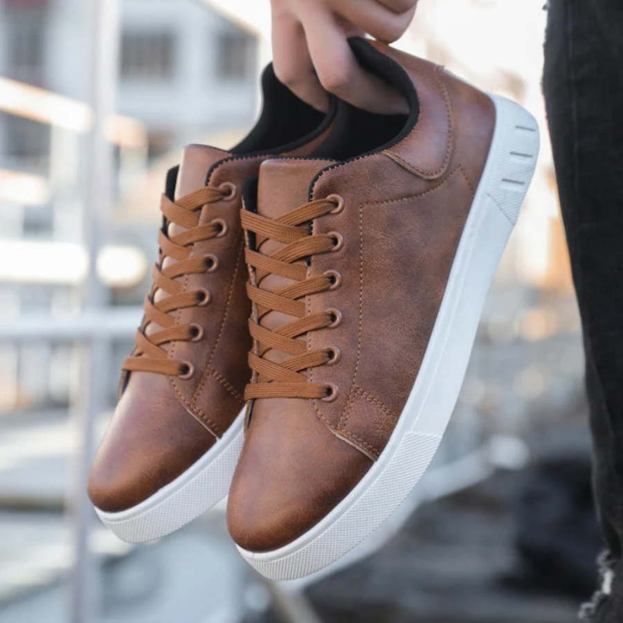 Men's Contrast Sole Lace-Up Low Top Sneakers