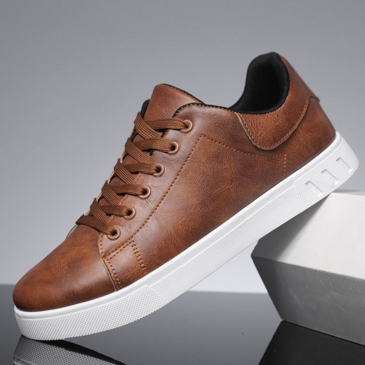Men's Contrast Sole Lace-Up Low Top Sneakers