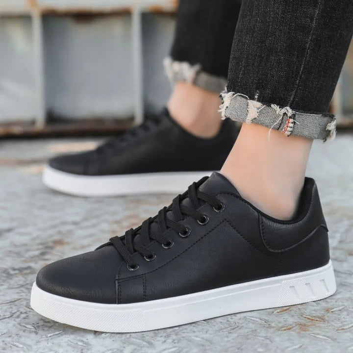 Men's Lace-Up Low Top Leather Sneakers