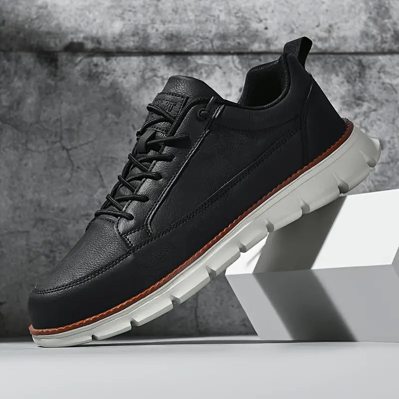 Men's Lace-Up Round Toe Low-Top Sneakers