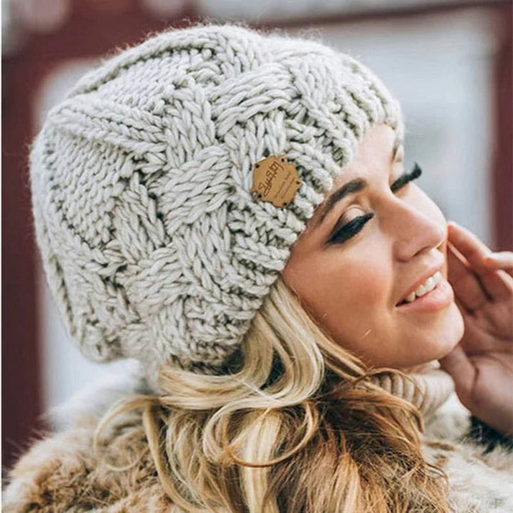 Women's Chunky Cable Knit Beanie