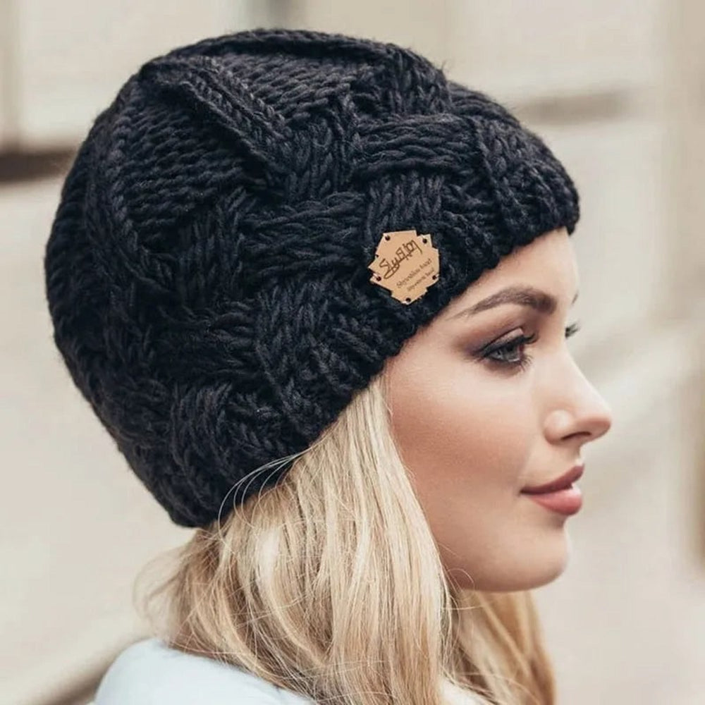 Women's Chunky Cable Knit Beanie