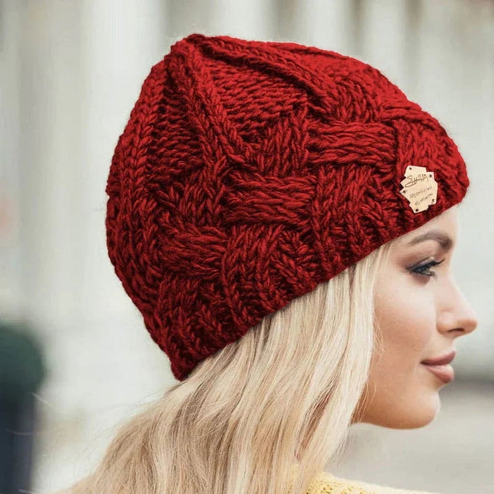 Women's Chunky Cable Knit Beanie