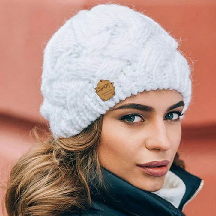 Women's Chunky Cable Knit Beanie